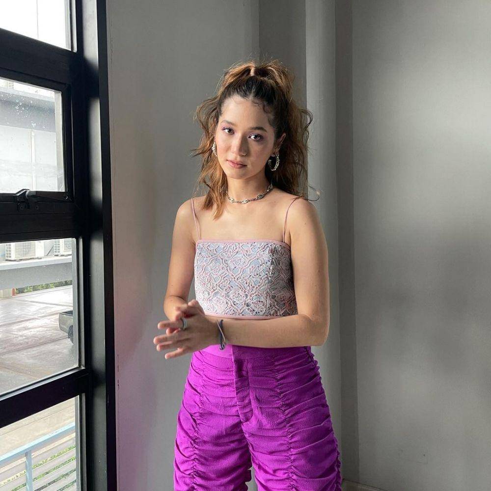 mix and match outfit cewek kue ala Violette Wauter (instagram.com/violettewautier)