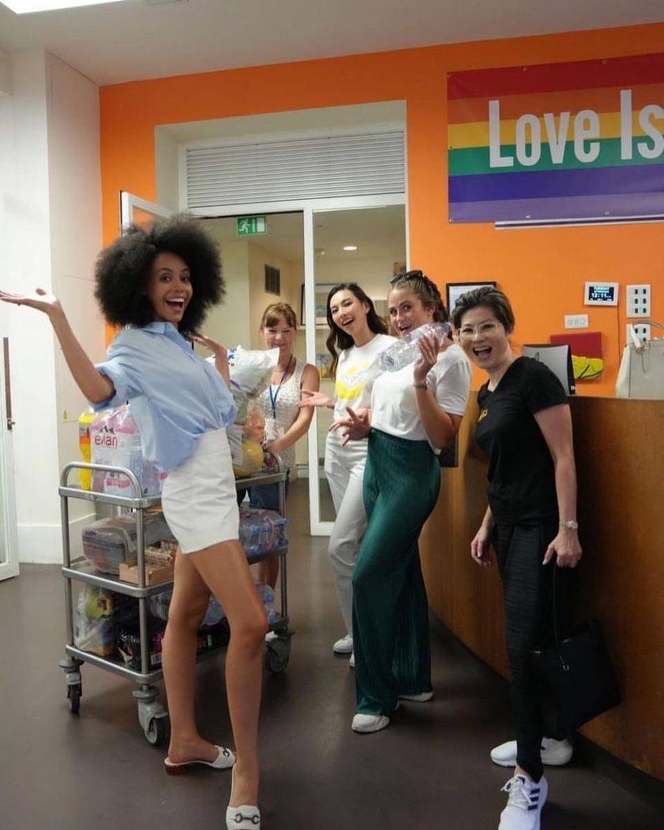 Potret Kunjungan Miss Grand International 2021 ke London, Inggris (Instagram.com/connection_homeless)