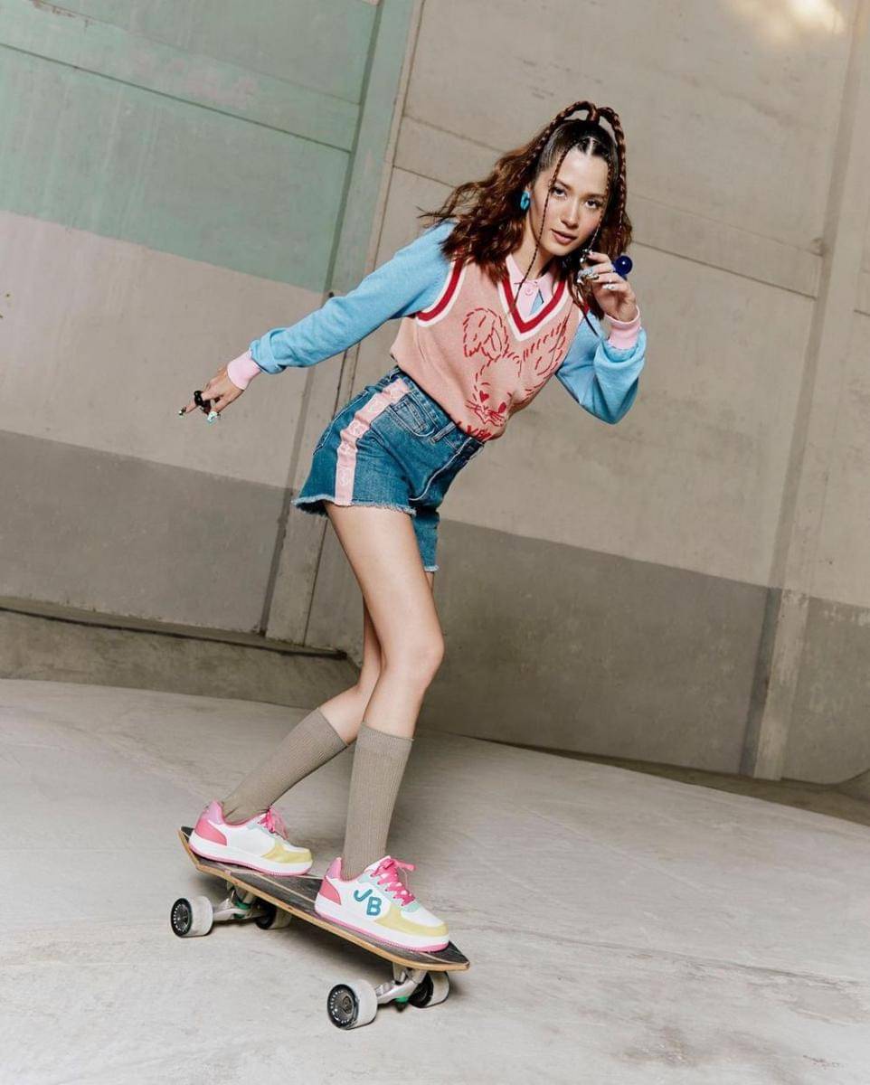 mix and match outfit cewek kue ala Violette Wauter (instagram.com/violettewautier)