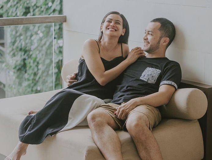 Indah Indriana dan suami (instagram.com/indahindriana)