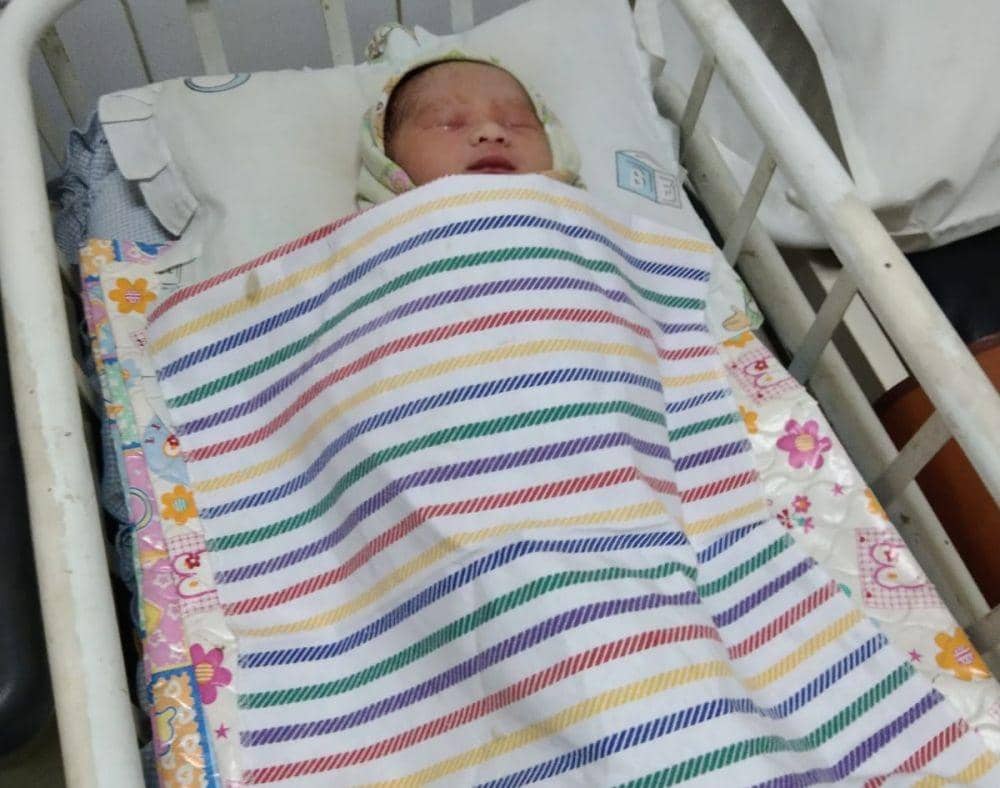 Bayi yang ditemukan warga di Gang Kelinci, Kelurahan/Kecamatan Beji, Kota Depok. (istimewa)