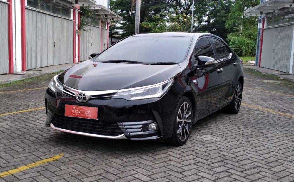 Toyota Altis 1.8 V AT 2017 (mocil.id)