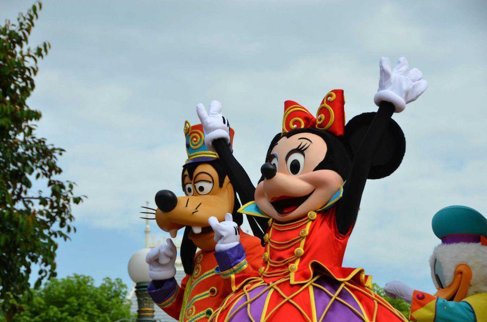 7 Tips Liburan Bareng Anak ke Disneyland, Jangan Teledor!