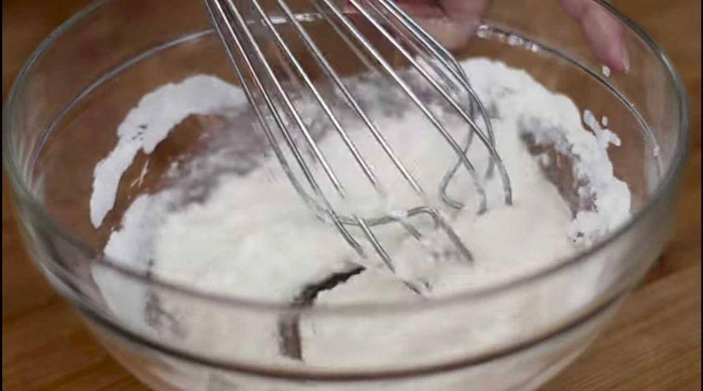 ilustrasi mikser whip cream (youtube.com/Devina Hermawan)