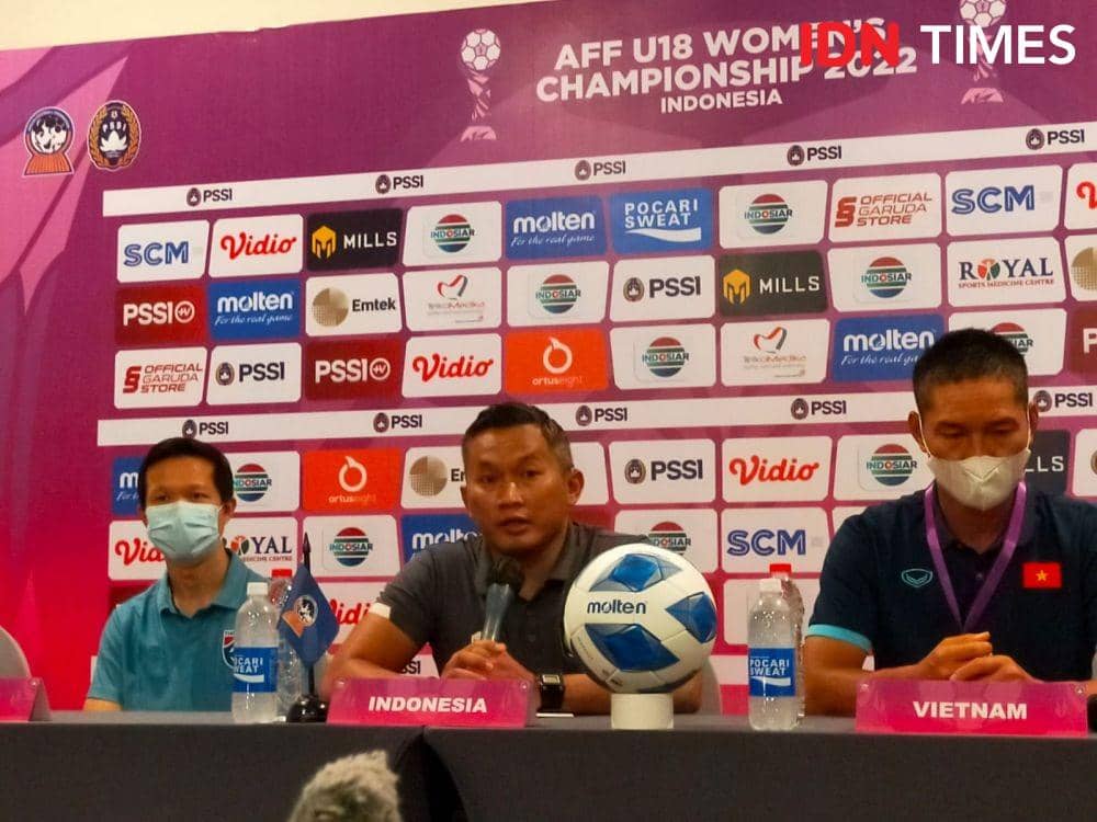 Konferensi pers Piala AFF U-18 Wanita 2022 di Palembang (IDN Times/Feny Maulia Agustin)