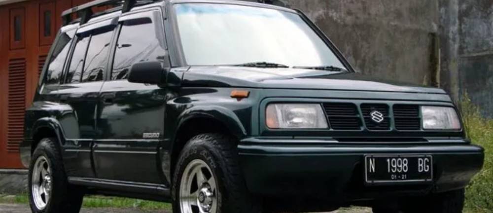 Suzuki Escudo model lama (harga.web.id)
