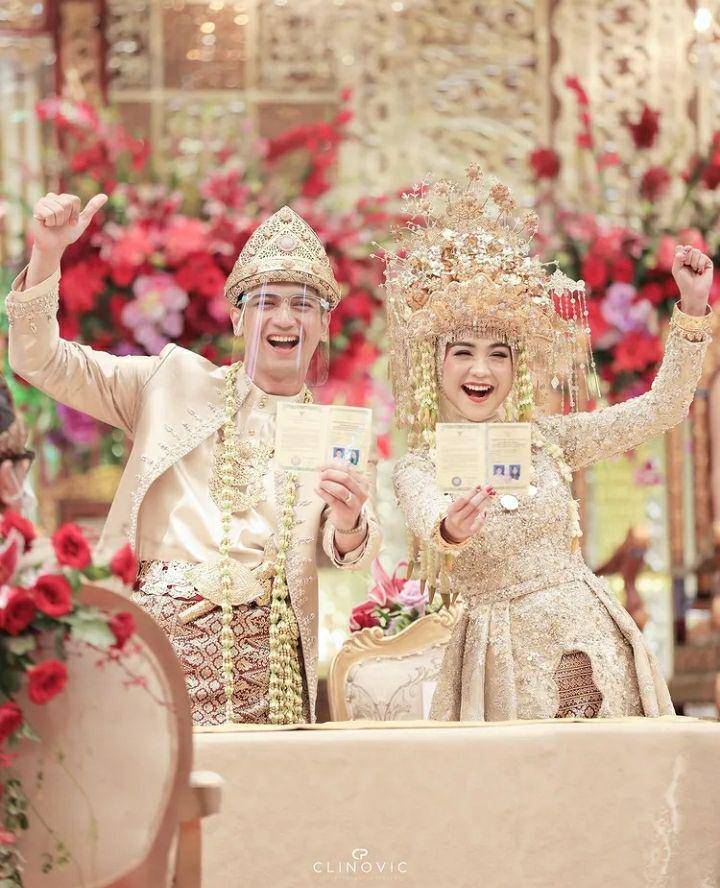 potret Ria Ricis saat akad nikah. Instagram.com/riaricis1795