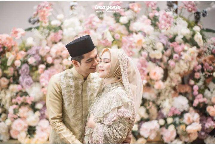 potret Ria Ricis saat pengajian 4 bulanan. Instagram.com/riaricis1795