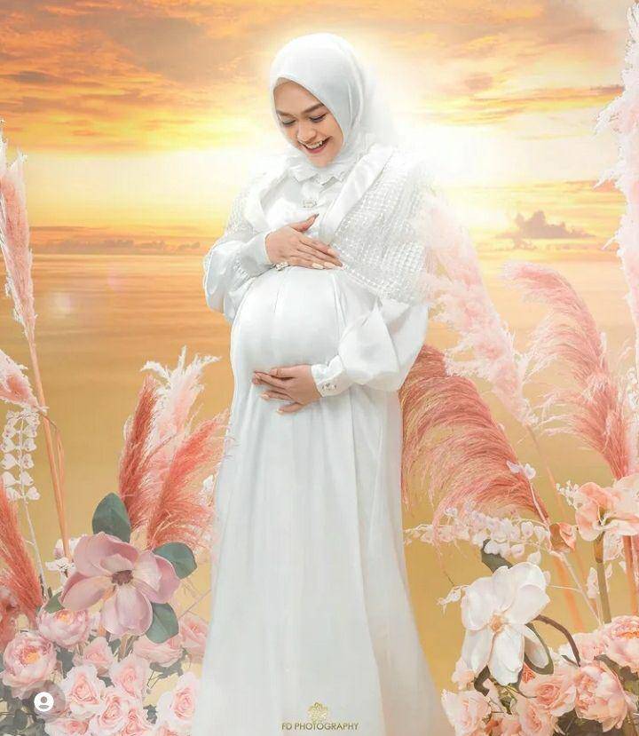 potret Ria Ricis saat hamil. Instagram.com/riaricis1795