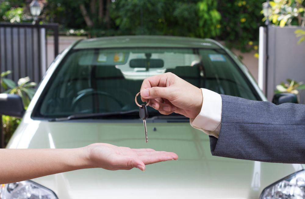Ilustrasi menjual/membeli mobil. (ShutterStock/PrinceOfLove)