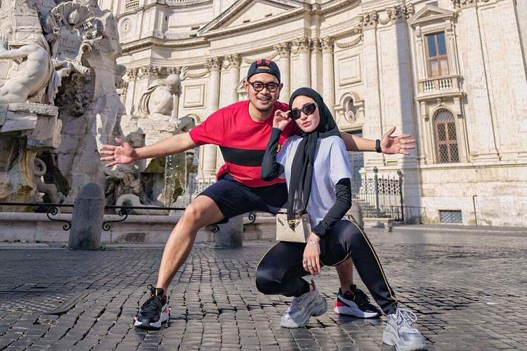 10 Kenangan Liburan Shandy Purnamasari-Juragan 99, Diisukan Mau Cerai!