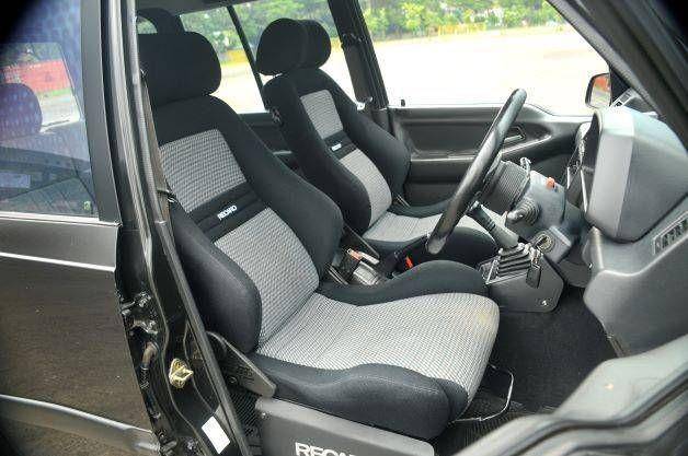 Suzuki Escudo model lama (siapgrak.com)
