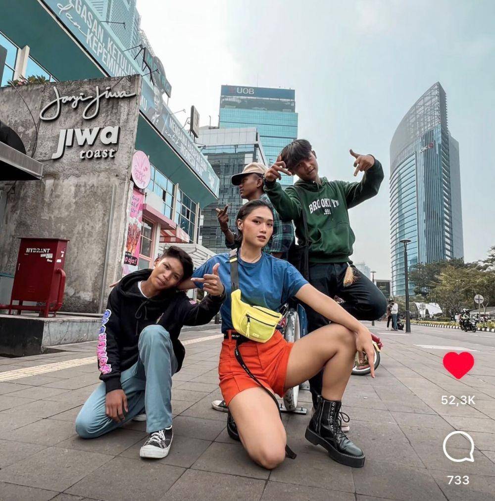 Gaya Artis di Citayam Fashion Week (instagram.com/vinthadevina)