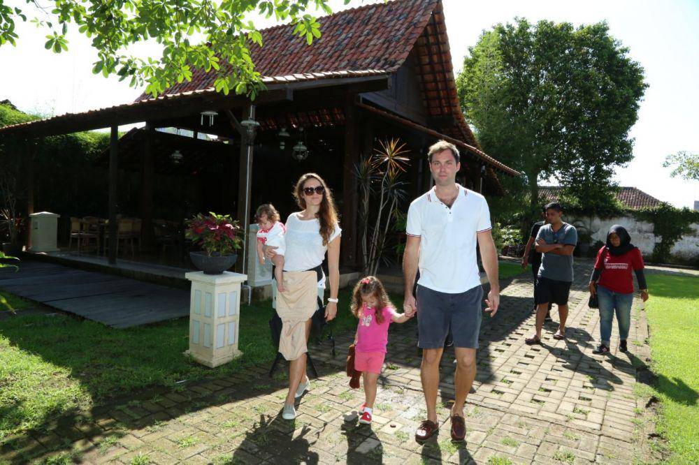 Wisatawan mengunjungi Pendopo Banyuwangi. Dok Pemkab Banyuwangi