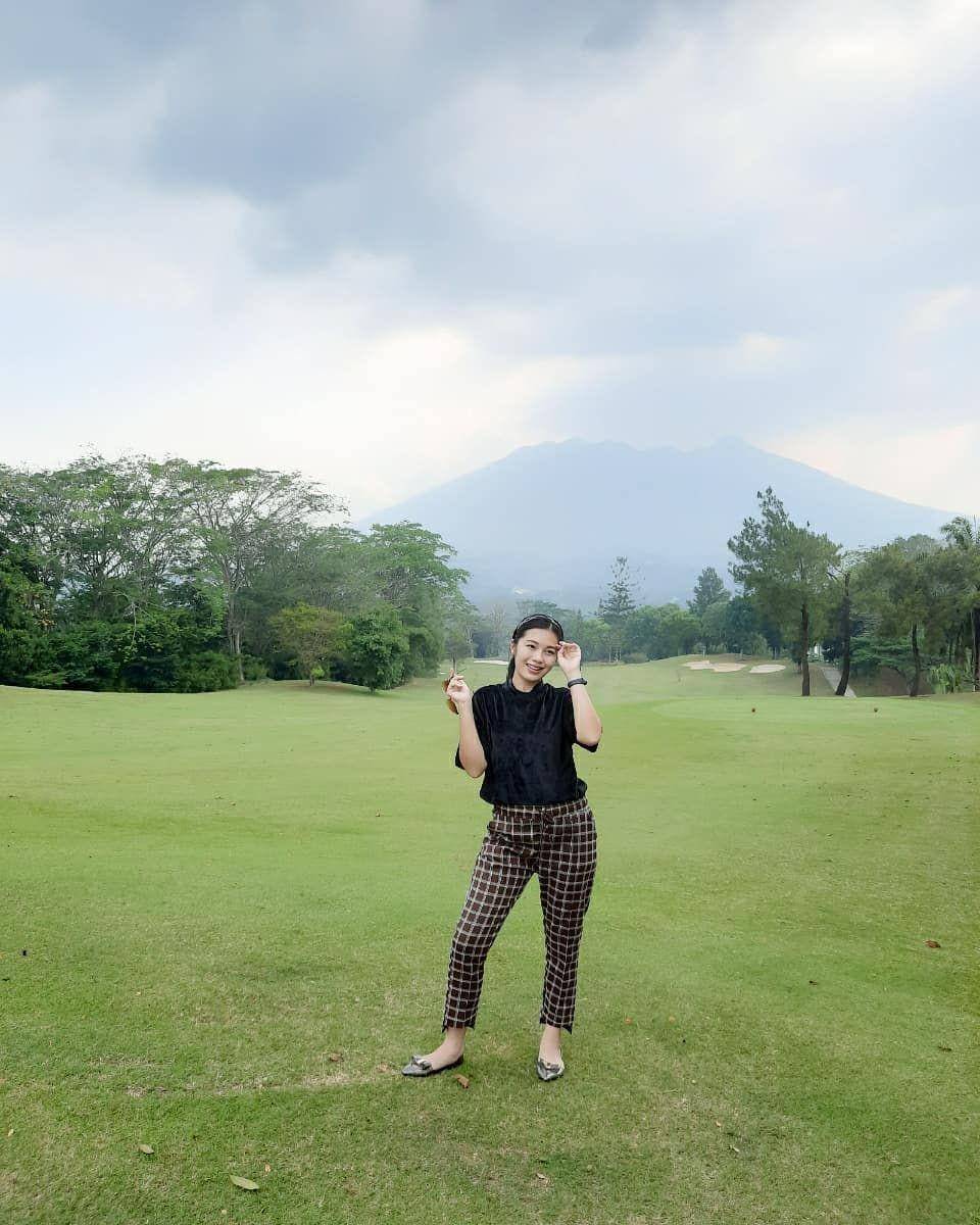 gaya trendi ala Claudy Putri (instagram.com/claudyputri)