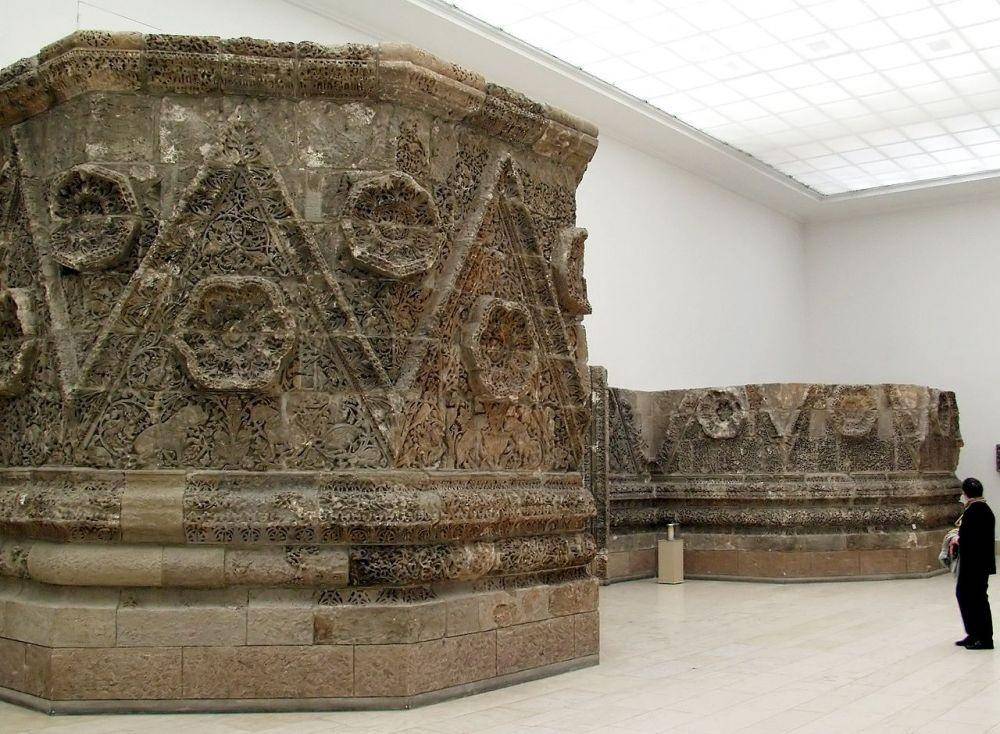 Mshatta (commons.wikimedia.org)