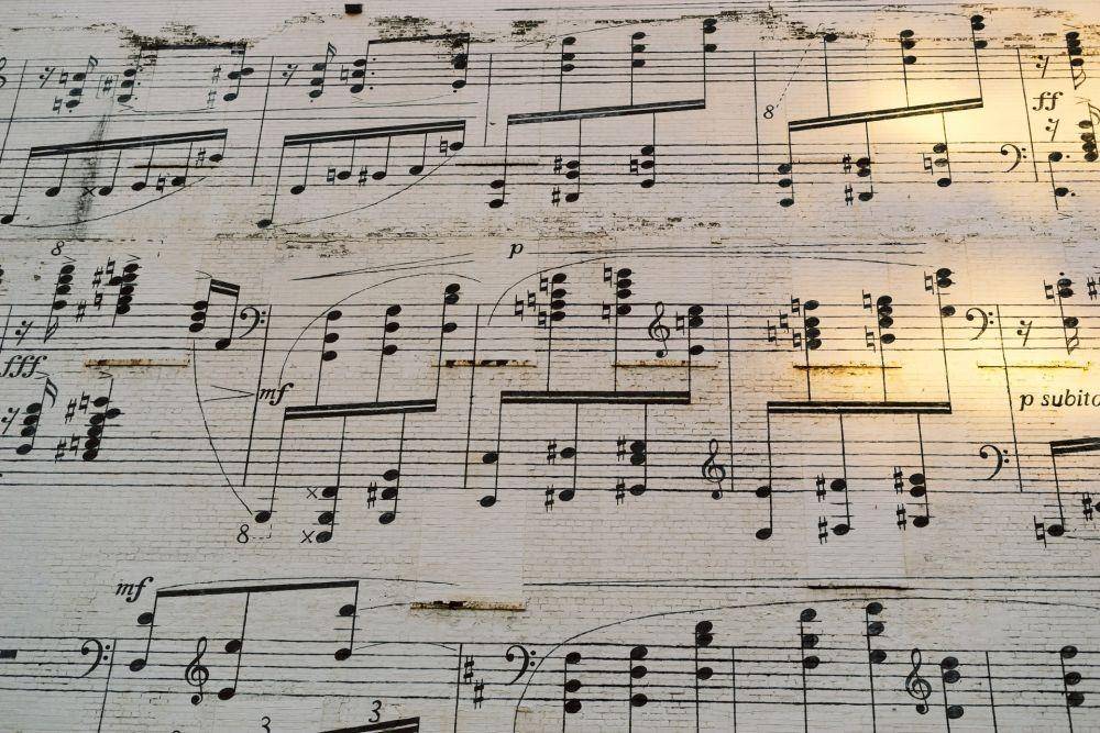 ilustrasi kertas musik (unsplash.com/weston m)