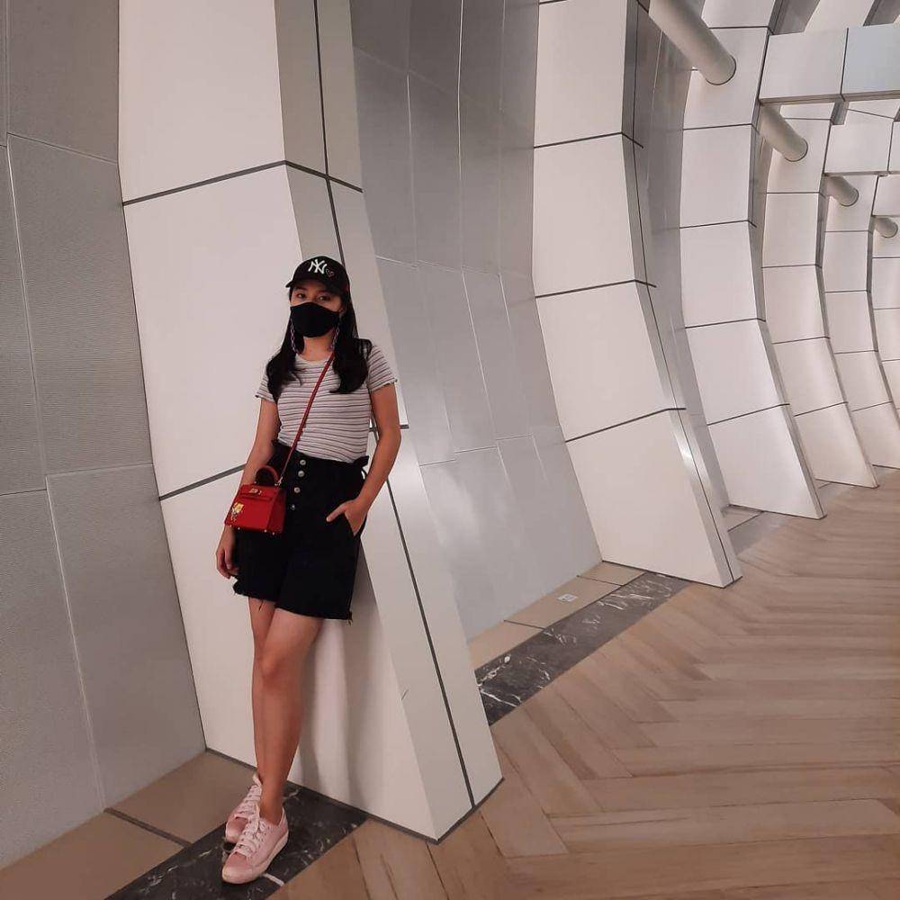 gaya trendi ala Claudy Putri (instagram.com/claudyputri)