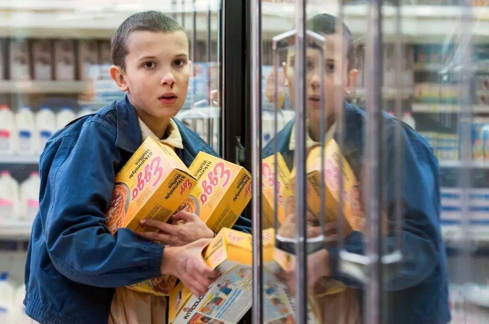 Eleven menyukai Eggo (Netflix/Stranger Things)