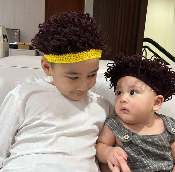 Potret Rafathar dan Rayyanza (Instagram.com/raffinagita1717)