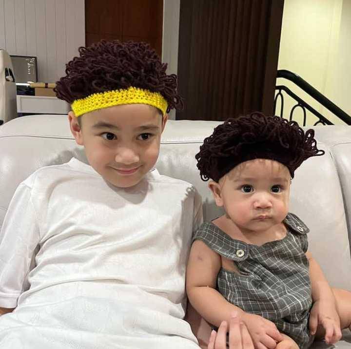 Potret Rafathar dan Rayyanza (Instagram.com/raffinagita1717)