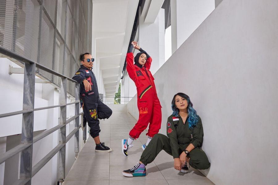 Semangat 77, Pantai BSB Hadirkan Band KOTAK di Event Friday Night Live