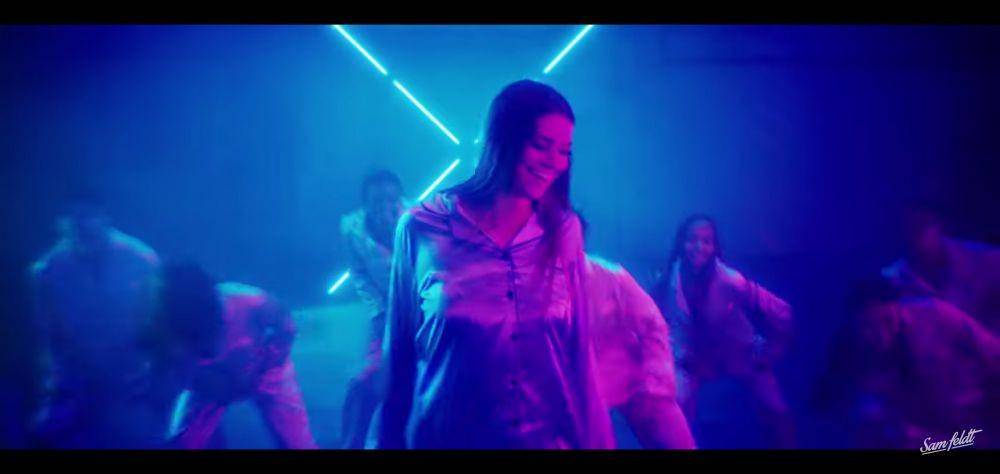potret cuplikan MV Late Night Feels (dok. YouTube/Sam Feldt)