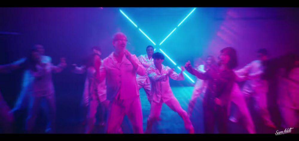 potret cuplikan MV Late Night Feels (dok. YouTube/Sam Feldt)