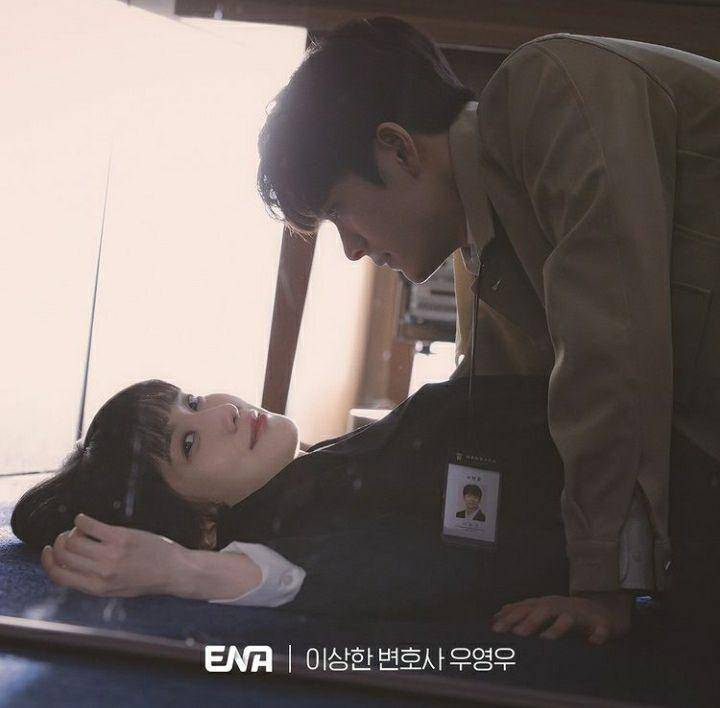 potret Park Eun Bin dan Kang Tae Oh saat syuting Extraordinary Attorney Woo (instagram.com/channel.ena.d)
