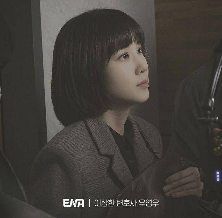 potret Park Eun Bin saat syuting Extraordinary Attorney Woo (instagram.com/channel.ena.d)