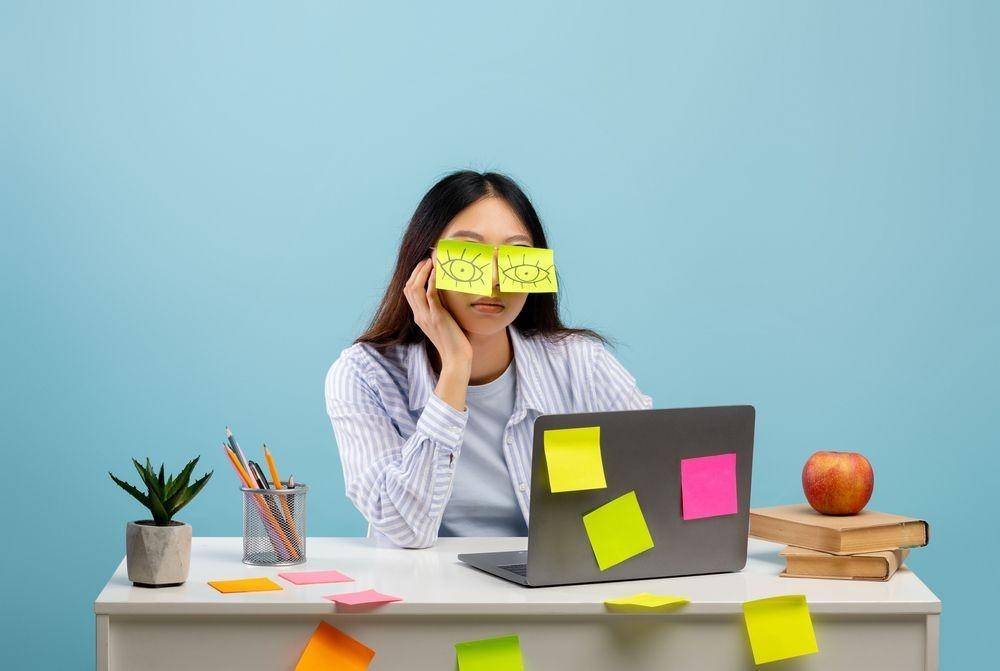 Ilustrasi bekerja. (ShutterStock/Prostock-studio)