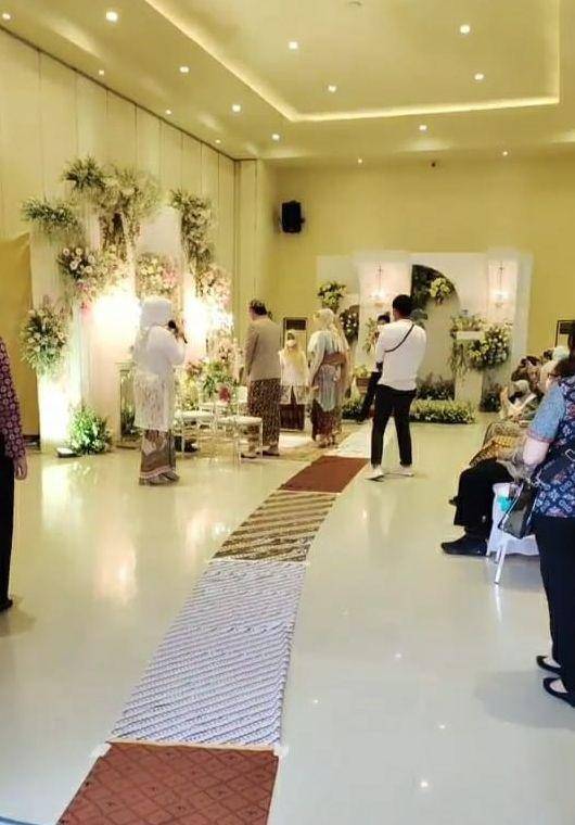 Pengajian dan siraman Alca Octaviani, calon istri Bintang Emon. (Instagram.com/nia_hijabstylist)