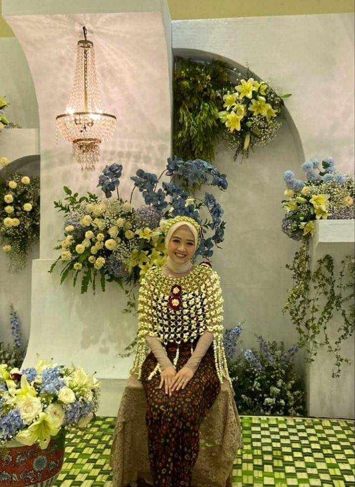 Pengajian dan siraman Alca Octaviani, calon istri Bintang Emon. (Instagram.com/ssyariah)