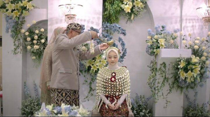 Pengajian dan siraman Alca Octaviani, calon istri Bintang Emon. (Imagenic via Instagram.com/alcaoctvn)