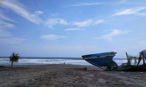 Pantai Pelangi (google.com/maps/indra yudhitya)