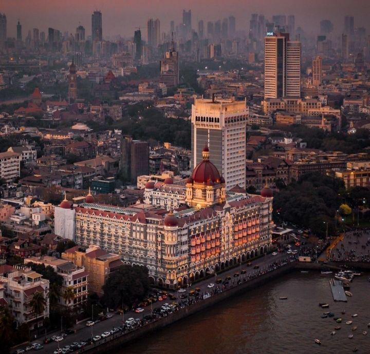 Hotel Taj Mahal Palace (instagram.com/tajmahalmumbai)