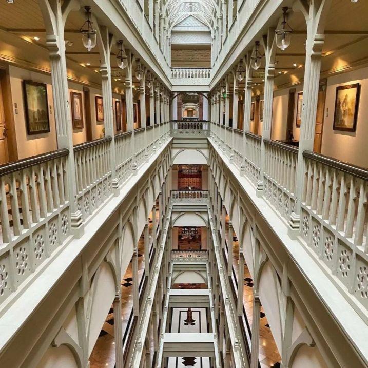 Hotel Taj Mahal Palace (instagram.com/tajmahalmumbai)