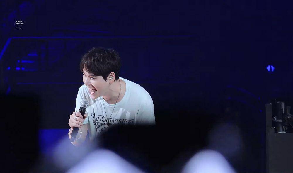 Performance Kyuhyun Gwanghwamun versi rock (youtube.com/honeymallow)