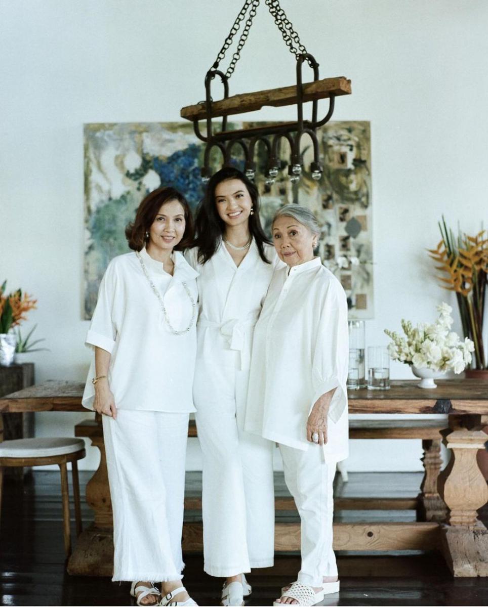 Raline Shah dan Nenek (instagram.com/ralineshah)