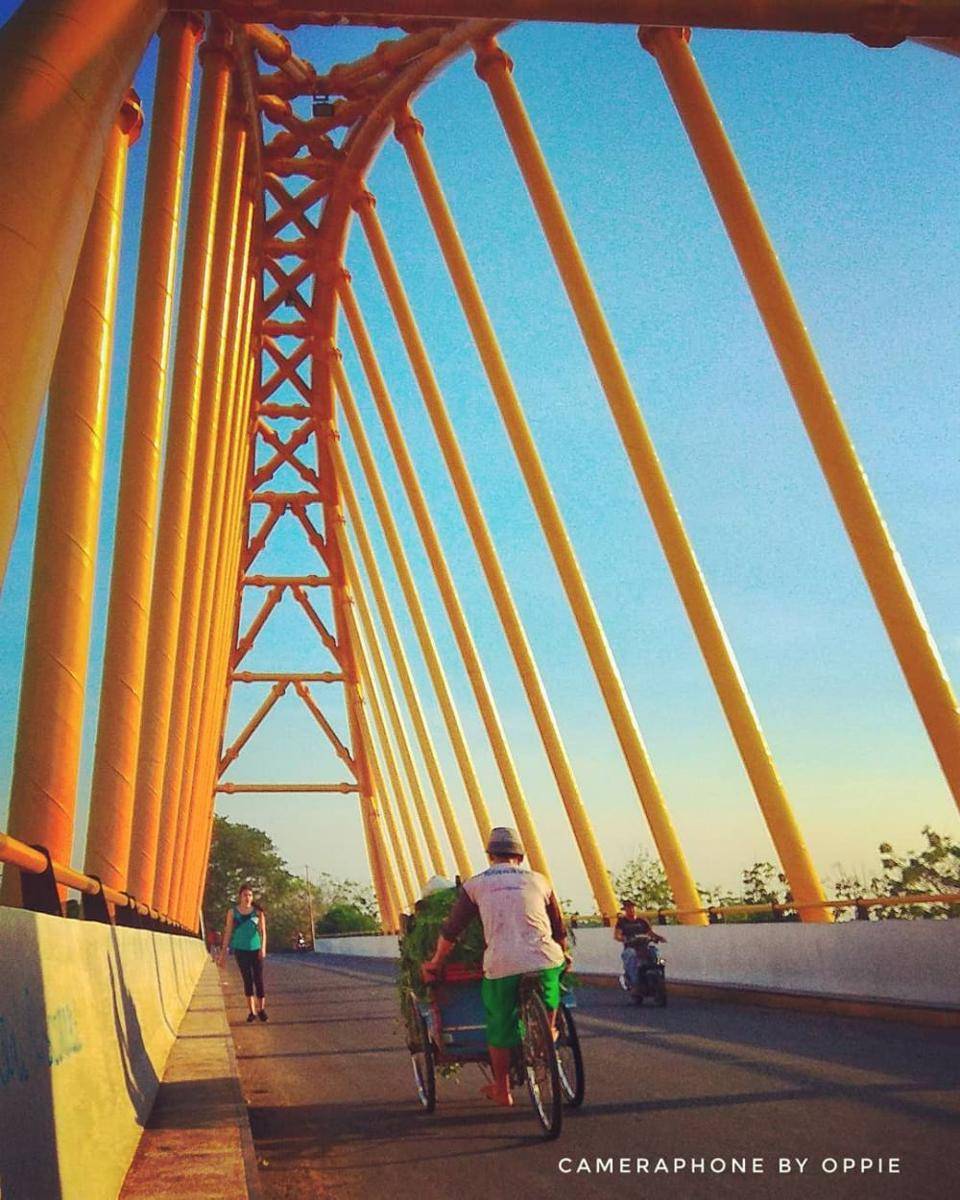 potret jembatan terusan di Indramayu (instagram.com/oppieahmad)