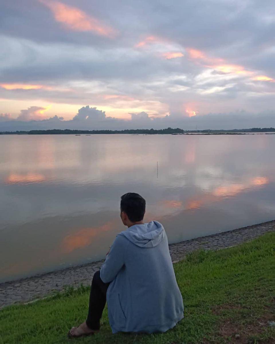 potret senja di Waduk Cipancuh di Indramayu (instagram.com/ang_ncoz88)