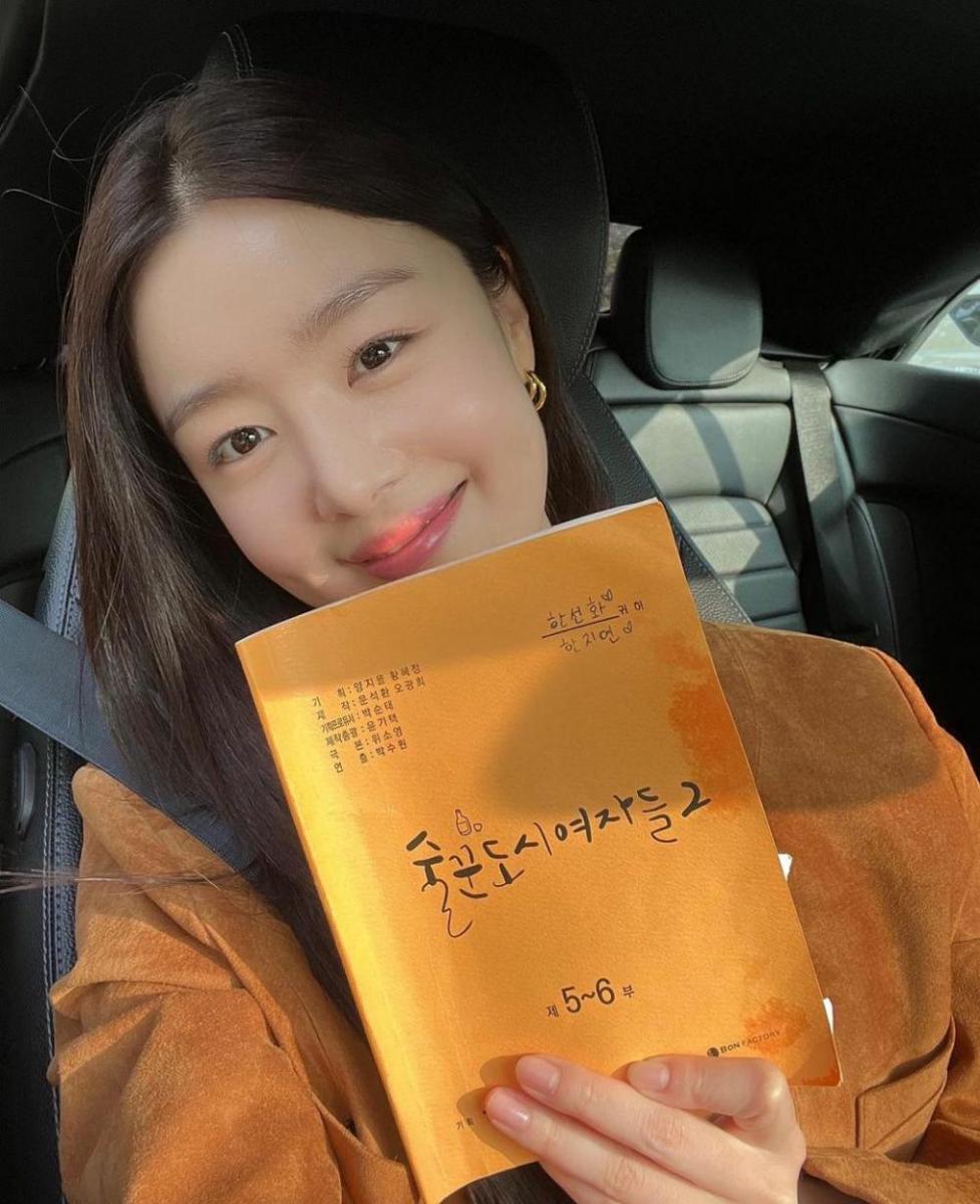Han Sun Hwa (instagram.com/shh_daily)