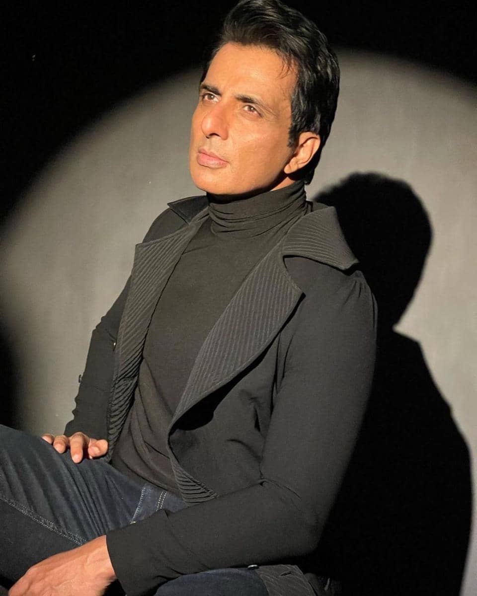 Sonu Sood (instagram.com/sonu_sood)