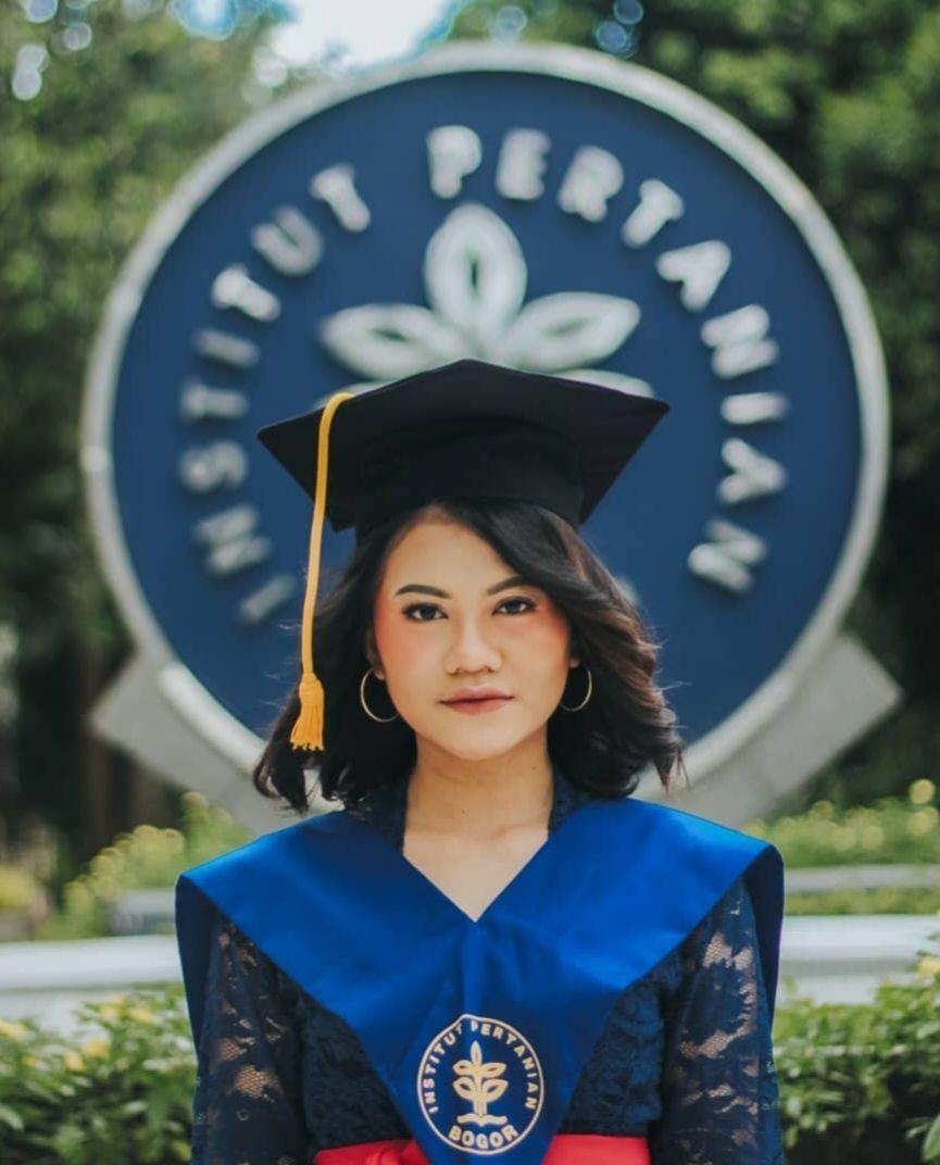 Masih Umur 25 Tahun, Nitya Ade Raih Gelar IPH IPB University Termuda