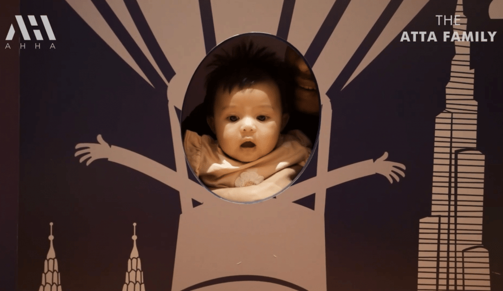 momen Ameena main di bandara Dubai bareng Atta (youtube.com/attahalilintar)