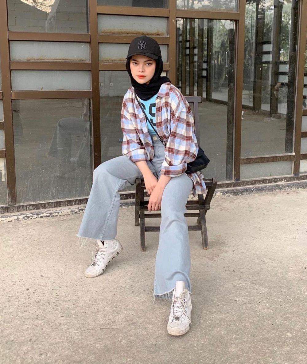 inspirasi OOTD ala Citayam Fashion Week yang bisa kamu tiru (instagram.com/babyylisa_)