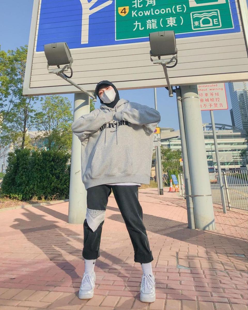 inspirasi OOTD ala Citayam Fashion Week yang bisa kamu tiru (instagram.com/frizma.zr)