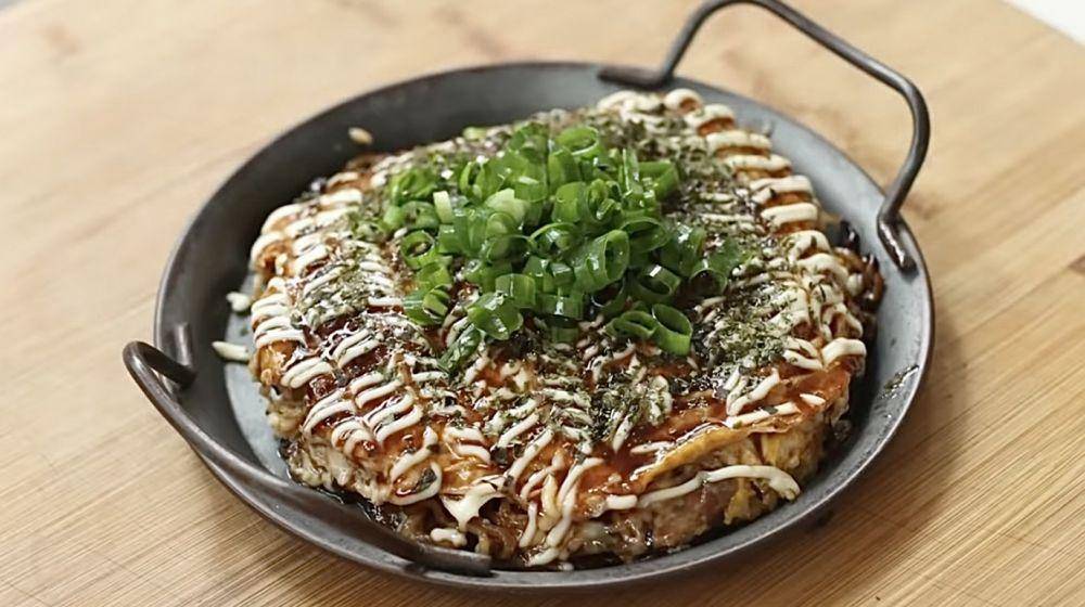 ilustrasi okonomiyaki (youtube.com/Devina Hermawan)