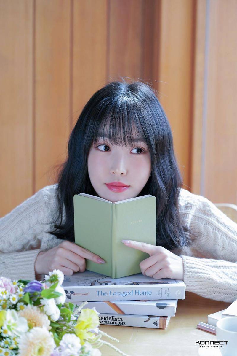 Yuju (post.naver.com/커넥트엔터테인먼트)