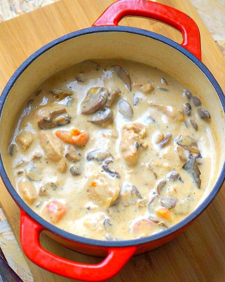 blanquette de veau (instagram.com/auxdelicesdupalais)
